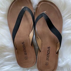 Soda Flip Flops- Sz: 6